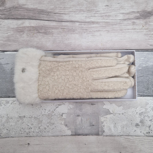 Ladies stretch fit gloves in Cream. Teddy Bear texture with a faux fur cuff. Gift Boxed.